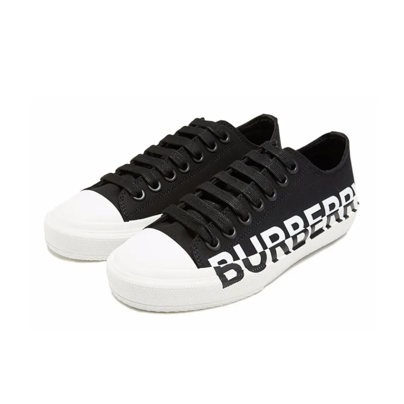 Burberry Low Top Canvas Shoes Women's Black-2