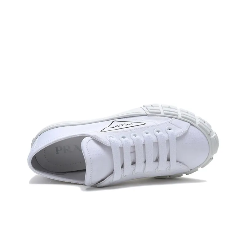 PRADA Wear resistant And Lightweight Low Top Canvas Shoes Women's White-3