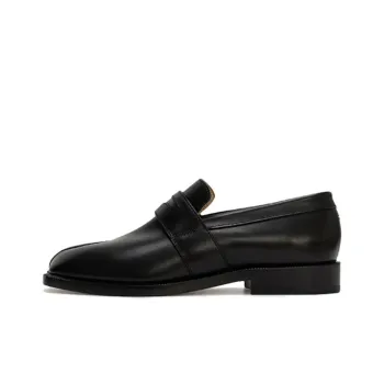 Maison Margiela Low Heeled Slip On Tabi Loafers Women's