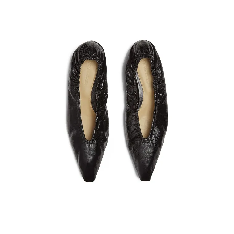 Bottega Veneta Almond Flat Shoes Women's Black-2
