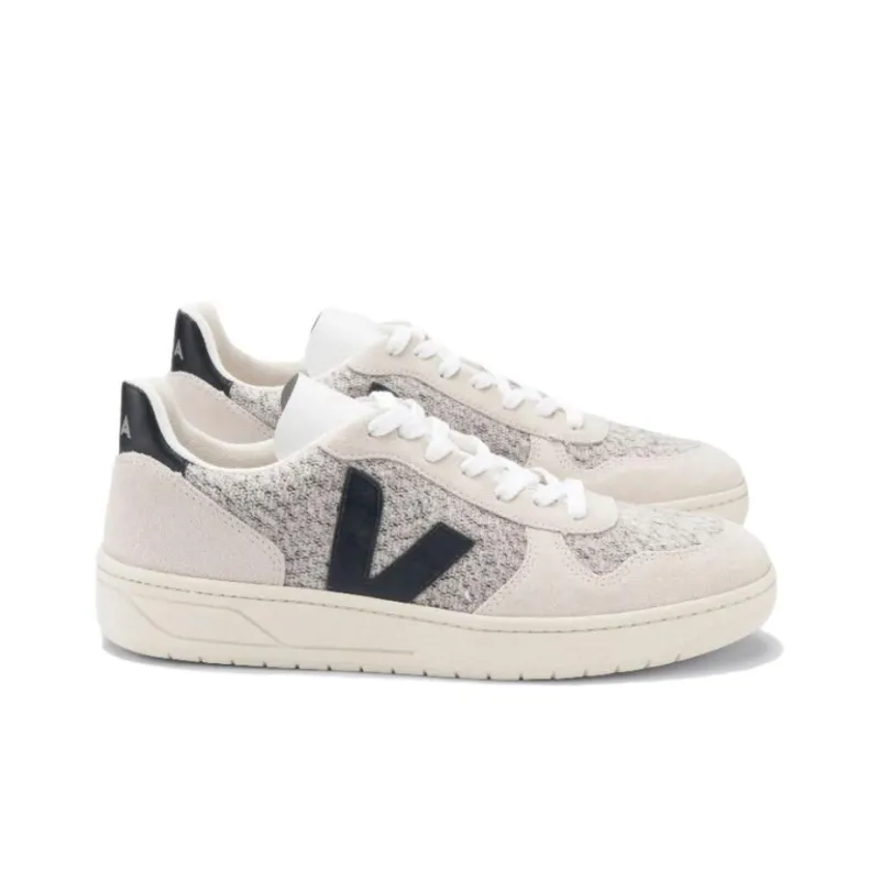 VEJA V 10 'Flannel Snow Black'-1