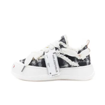 SMILEREPUBLIC Anti Slip And Wear Resistant Water Resistant Low Top Canvas Shoes Unisex Black