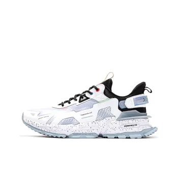XTEP Shanhai Collection Low Top Chunky Sneakers Men's White Black