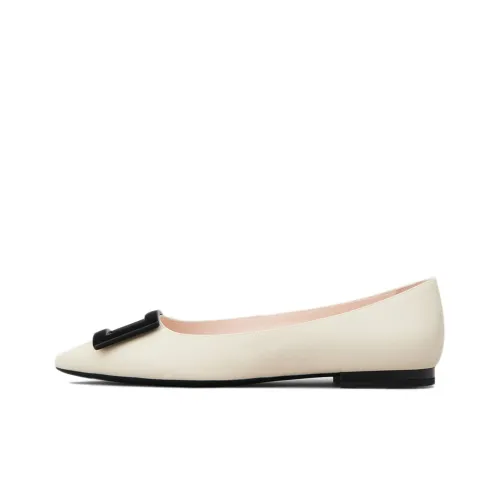 Roger Vivier Gommettine Pointed Toe Flat Shoes Women's