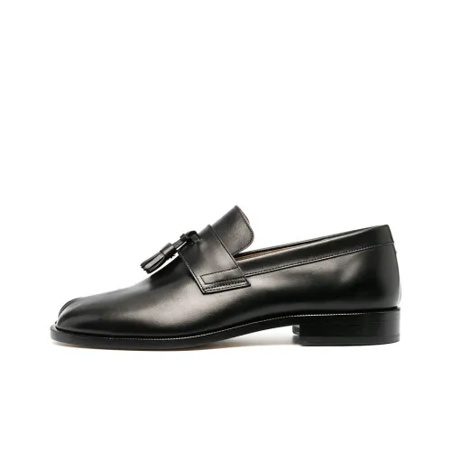 Maison Margiela Tabi Tassel-detail Leather Loafers