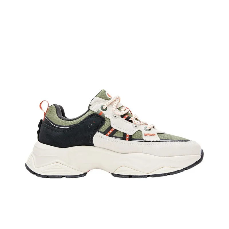 Champion Cushioning Wear Resistant Low Top Chunky Sneakers Men's White Black-1