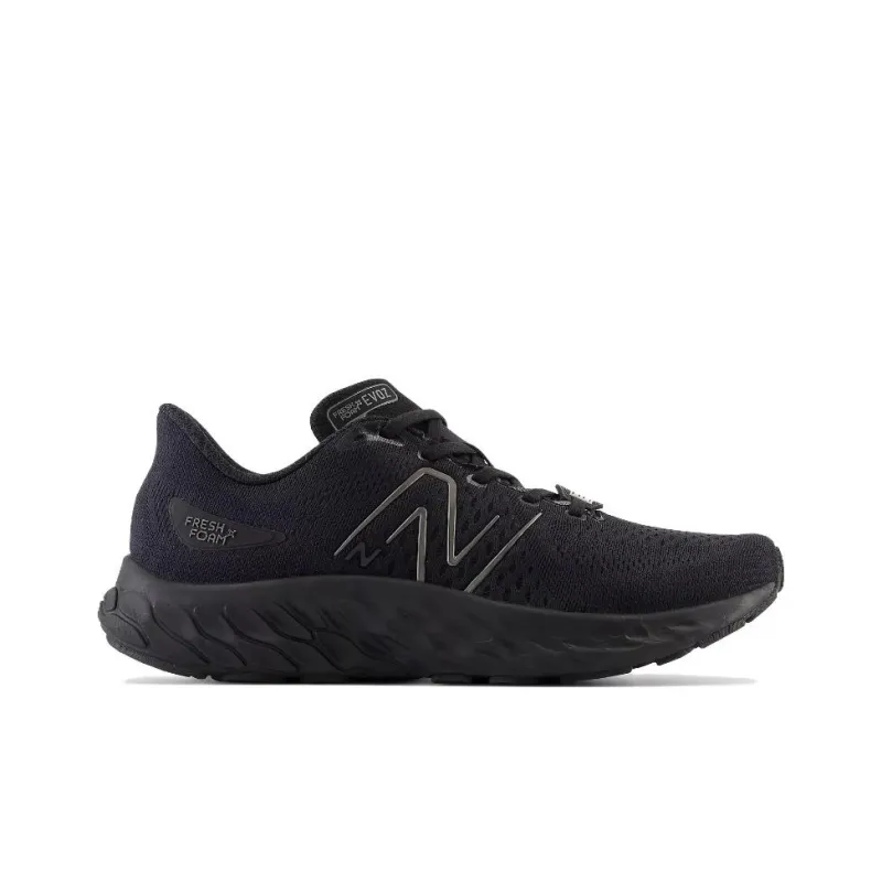 New Balance Abrasion Resistant Low Top Running Shoes Women's Black-1