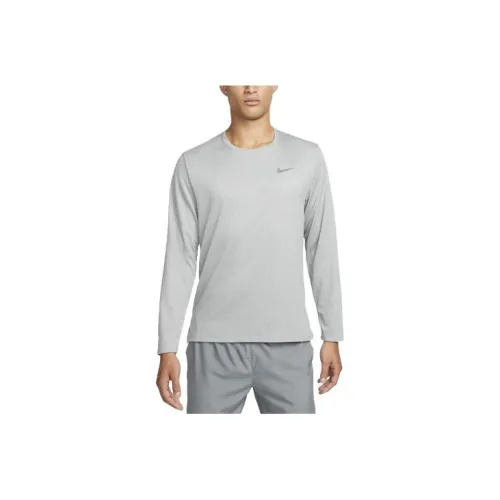 Nike MILER T-Shirts Men Gray With Slip Resistant Sole