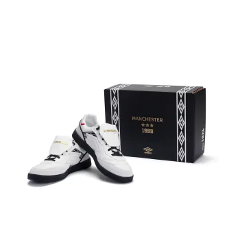 Umbro Speciali Red Diamond Classic Collection Cushioning Low Top Skateboard Shoes Women's Velvet White