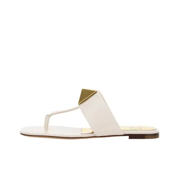 Valentino Garavani Plaque Detailing Flat Sandals