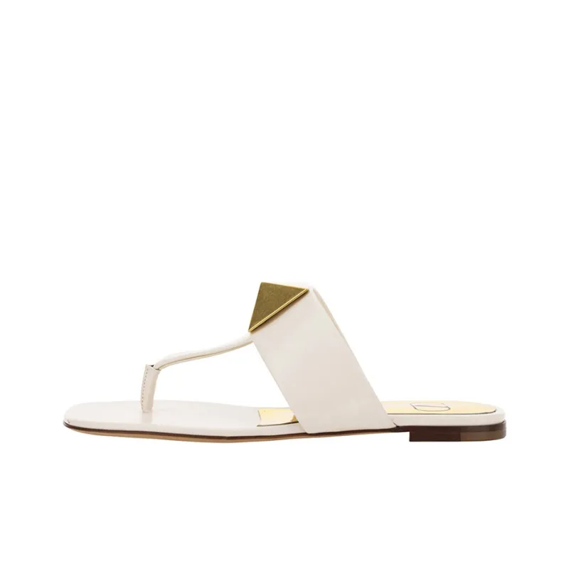 Valentino Garavani Plaque Detailing Flat Sandals-0