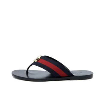 GUCCI Logo Appliqué T-bar Flip Flops