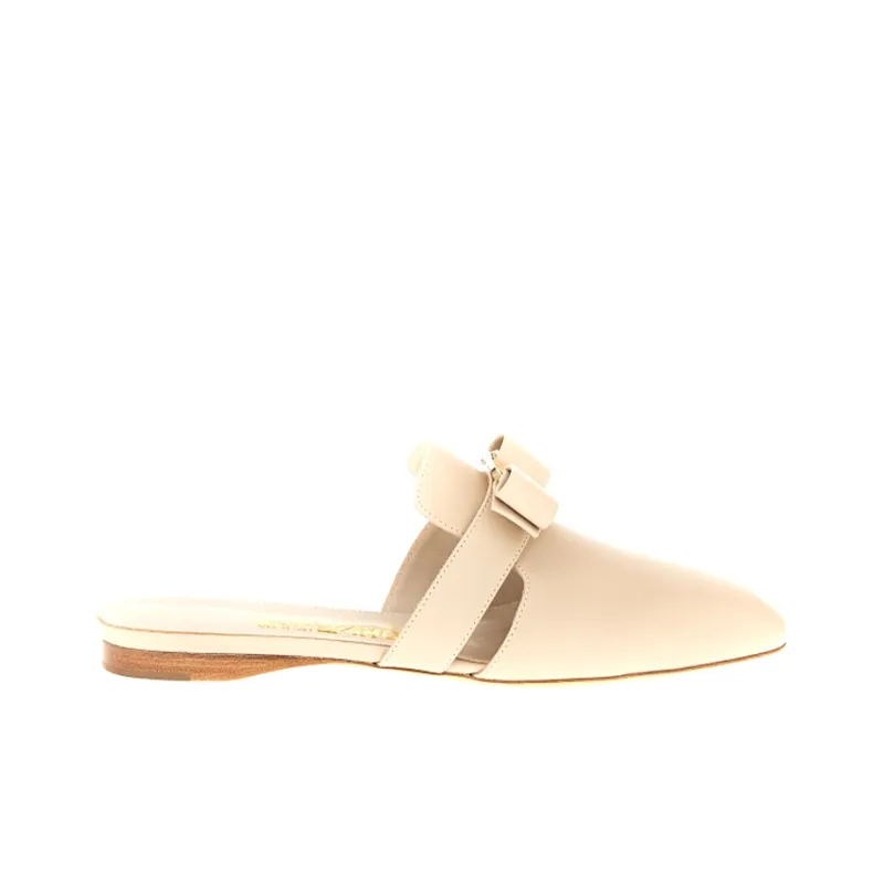 FERRAGAMO Vara Stylish Sandals Women's Beige Yellow-1