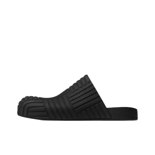 Bottega Veneta Wrap toe Slippers Men's Black