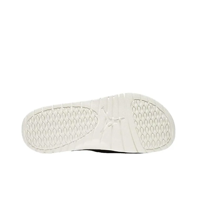 JORDAN Hydro V Retro 'Sail'-3