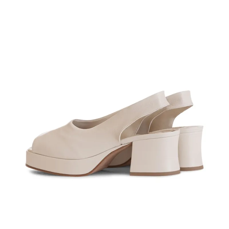 Bottega Veneta Stylish Sandals Women's Beige-3