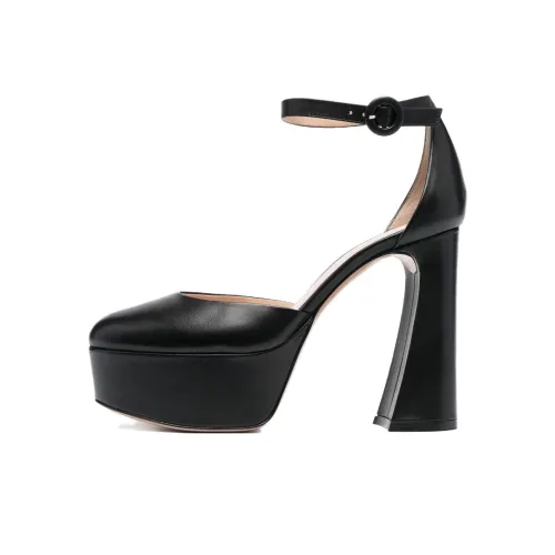 GIANVITO ROSSI Holly D'Orsay Platform Pumps