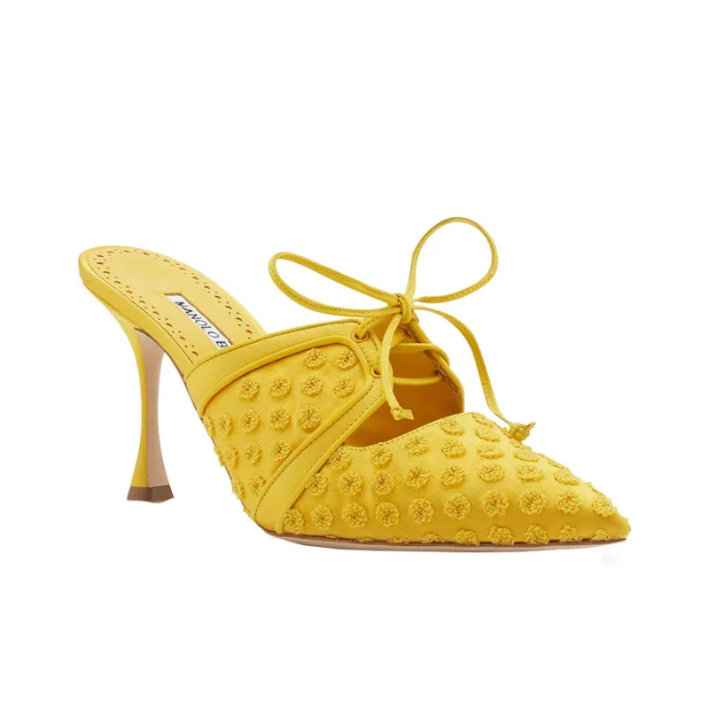 MANOLO BLAHNIK Quiet Closed Toe Slippers Women's Yellow-2