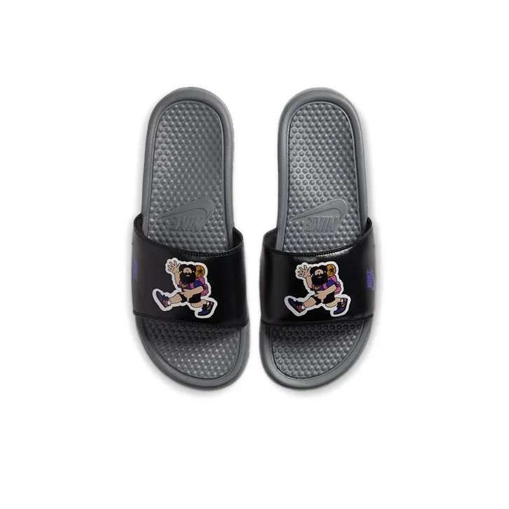 Nike Benassi Jdi Print Slide 'Hiker Cartoon'-2