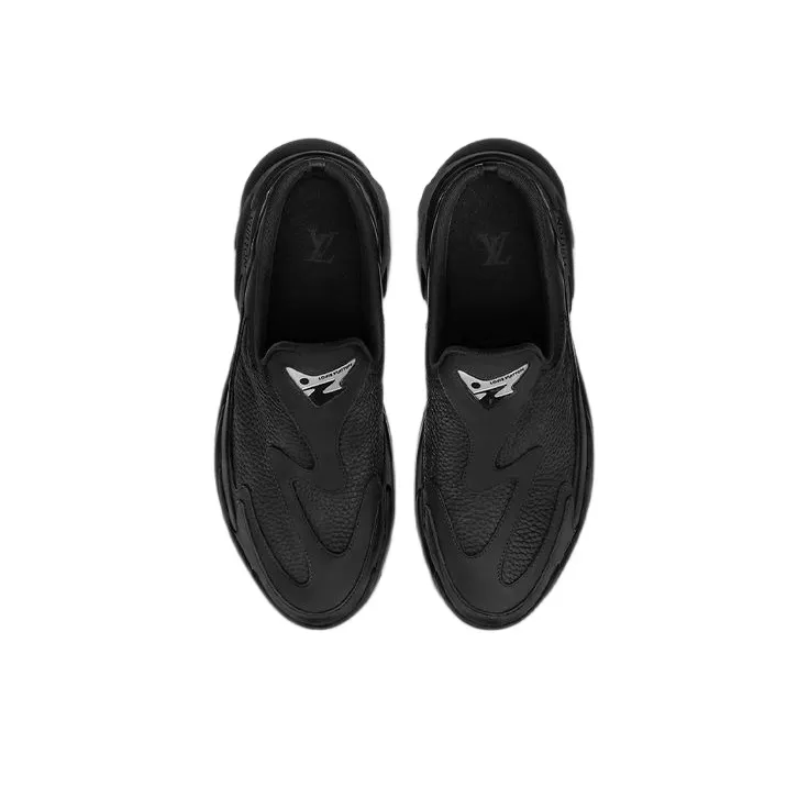 LOUIS VUITTON Runner Tatic Abrasion Resistant Wrap toe Slippers Men's Black-2