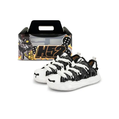 H-52 Skateboard Shoes Unisex Mid-Top Black