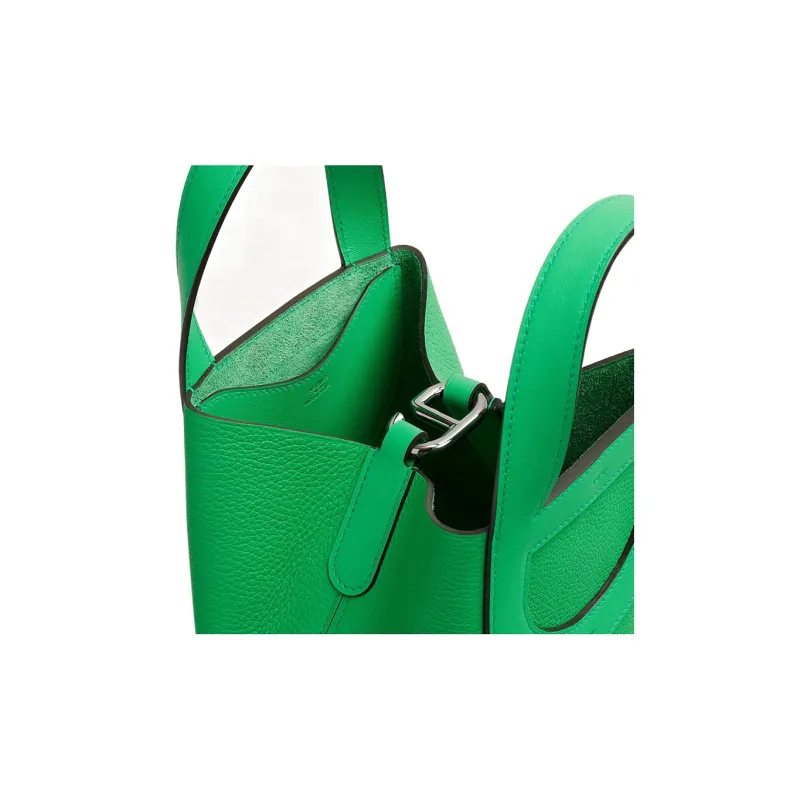 HERMES In The Loop Clemence Bullhide With Swift Calfskin Basket Bag Pig Nose Bucket Bag Handbag Women's Comic Green-5