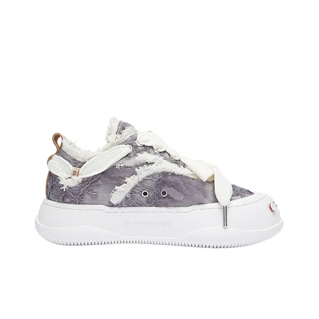 SMILEREPUBLIC Silver Frost Rose Height Increasing Low-Top Canvas Shoes Unisex Gray-1