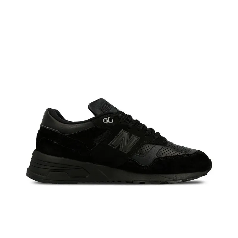 New Balance 1530 Overkill Berlin City Of Values Pack-1