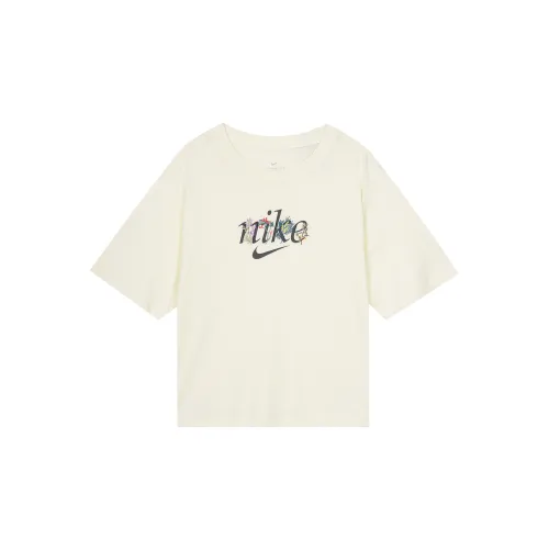 Nike T-Shirts Women's Coconut Milk