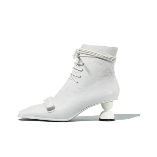 IT'S TOASTED Ankle Boots Women's White