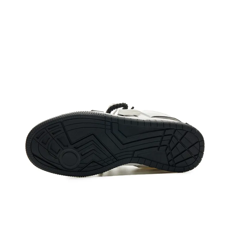 LAZY BONS x AiJP Abrasion Resistant Slip Resistant Low Top Skateboard Shoes Unisex White Black-5