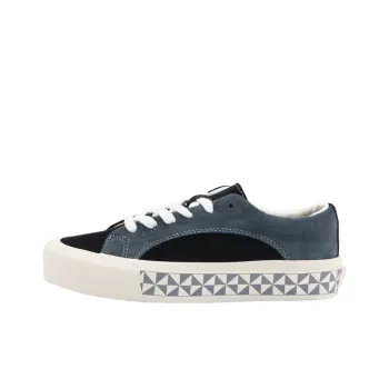 WANSWER Slip-Resistant Cushioning Impact Resistance Wear-Resistant Support Low-Top Skateboard Shoes Unisex Blue Black