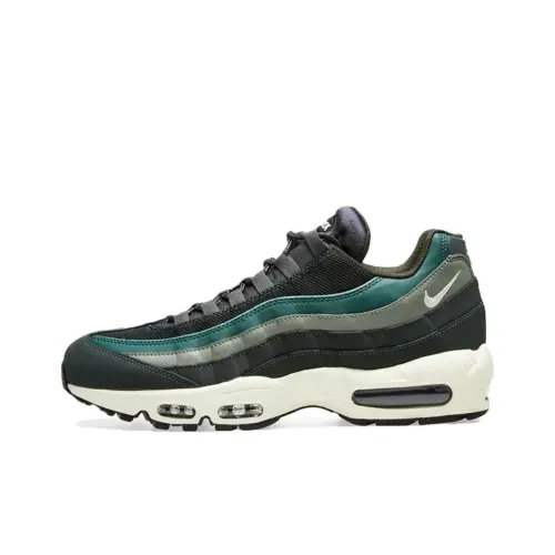 Nike Air Max 95 Essential Outdoor Green