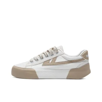 Warrior Lightweight Low Top Canvas Shoes Women's White Brown