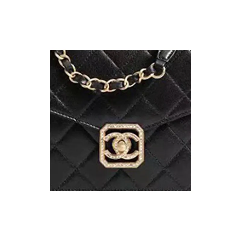 CHANEL 21K Winter Lambskin Shoulder Bag, Crossbody Bag Trumpets Women's Black-1