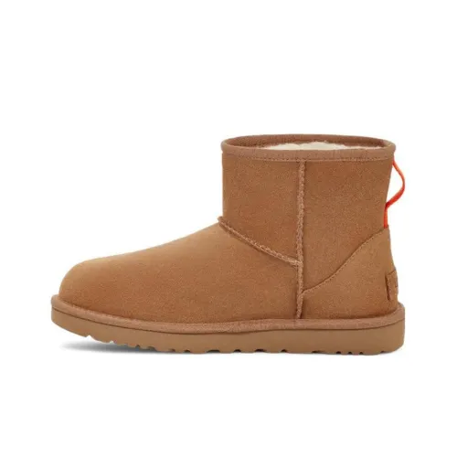 UGG CLASSIC MINI Snow Boots Women's Chestnut