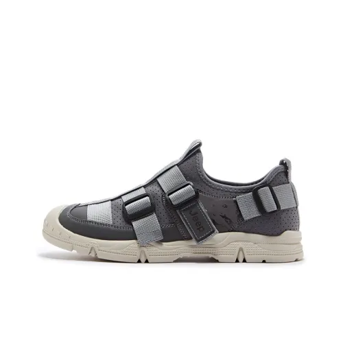 Jeep Wear resistant, Lightweight, Breathable, And Non slip. Low Top Outdoor Shoes Men's