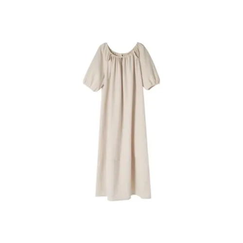 A head of Agua Short-Sleeved Dresses Women's Ivory