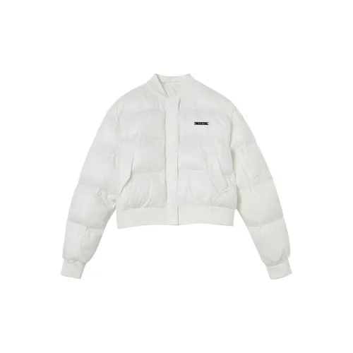 A head of Agua Puffer Jackets Women's White