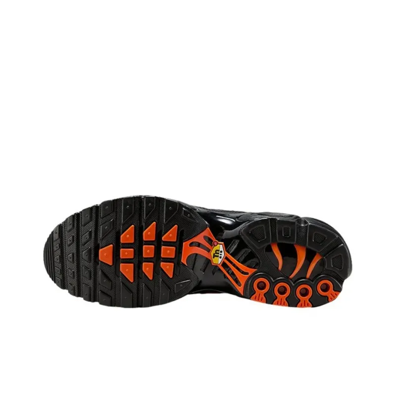 Nike Air Max Plus Camo Black Safety Orange-4