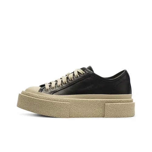 Coup De Foudre Skateboard Shoes Women's Low-Top