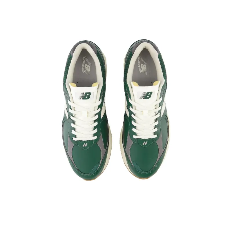 New Balance 2002R Nightwatch Green Vintage Leather-2