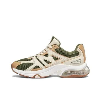 MICHAEL KORS Shock Absorbers Low Top Casual Shoes Women's Beige Green