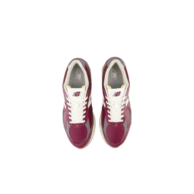 New Balance 2002R 'Vintage Leather Pack Burgundy'-3