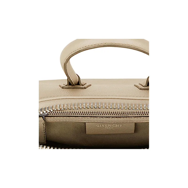 Givenchy Antigona Handbags-5