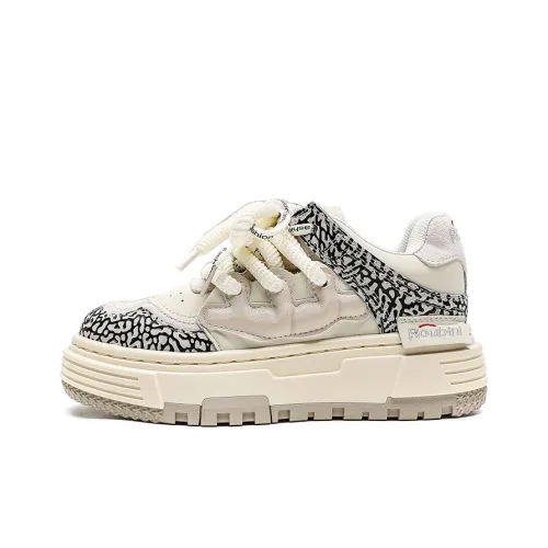 Roubini Slip Resistant Breathable Low Top Skateboard Shoes Women's Versatile Rice