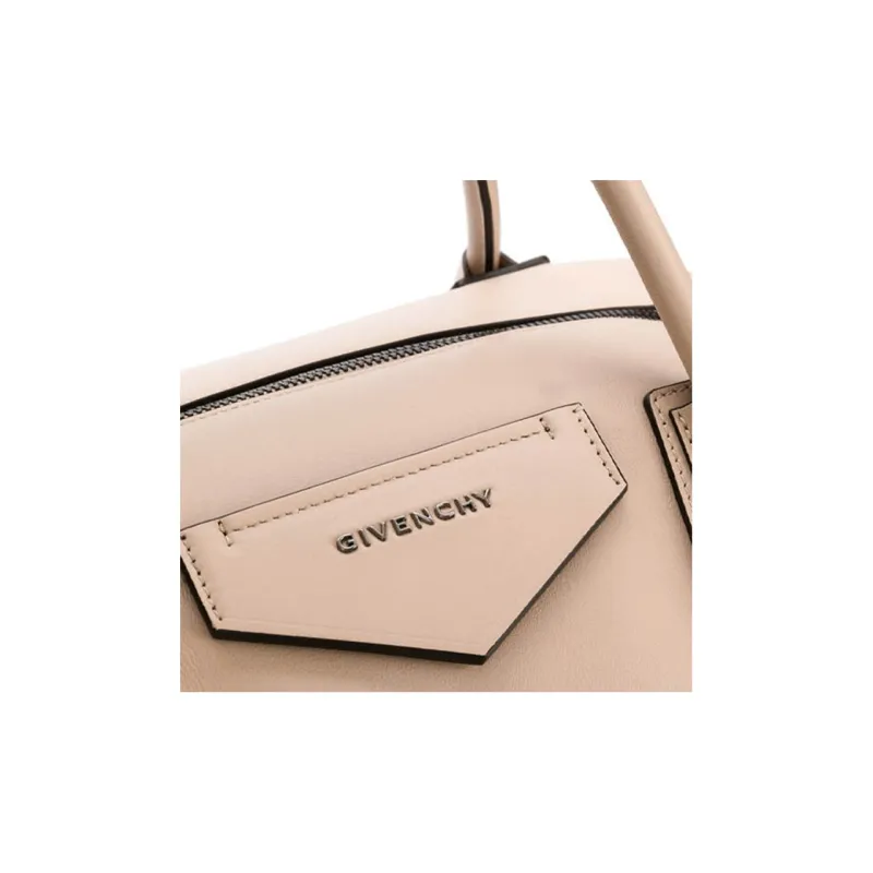 Givenchy Antigona Handbags-2
