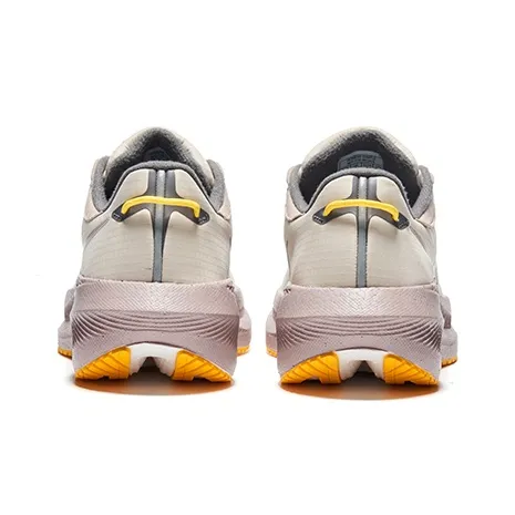 saucony Women's Triumph 21 Runshield 'Linen'-3
