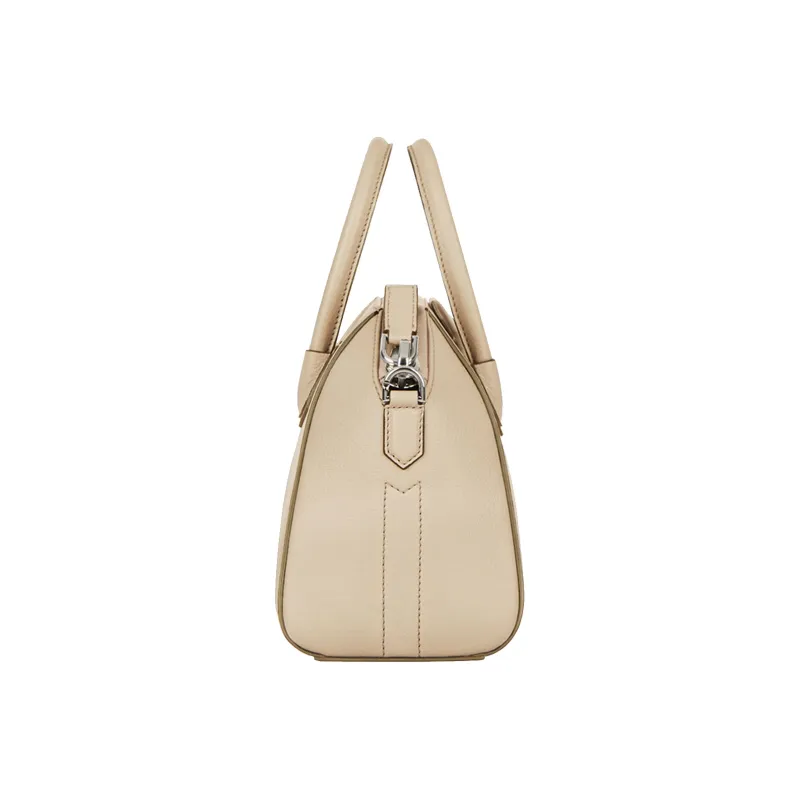 Givenchy Antigona Handbags-2