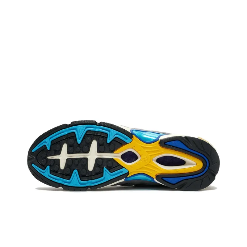 Adidas Temper Run TfL Oyster Club-5